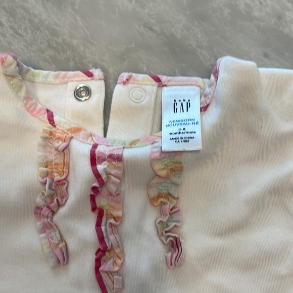 Baby onsie - Picture 2 of 2